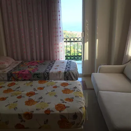 Zehra Private Pool & Garden فندق 2*